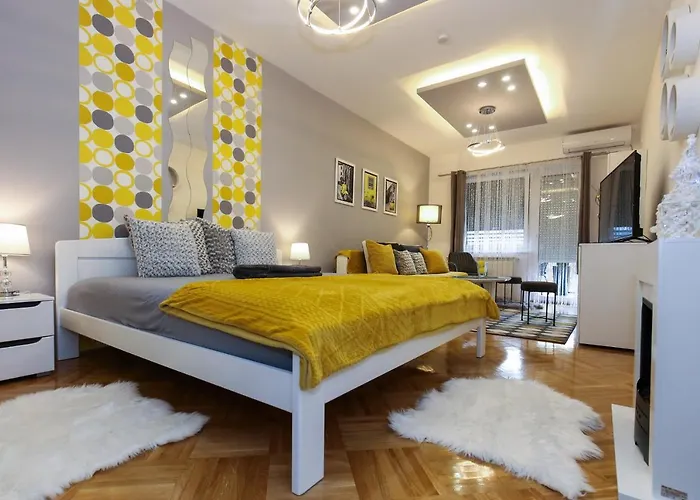 Welcome Center アパート スボティツァ