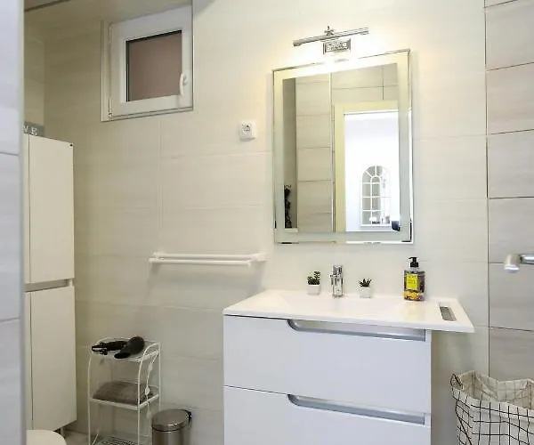 דירה Welcome Center *