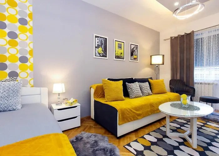 Welcome Center * スボティツァ