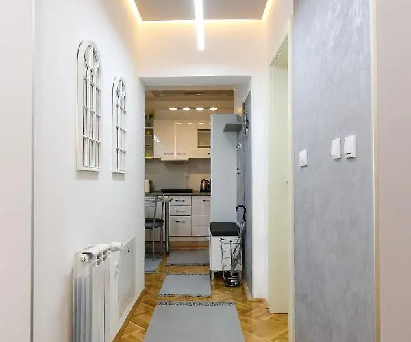 アパート Welcome Center スボティツァ