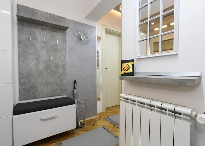 アパート Welcome Center スボティツァ