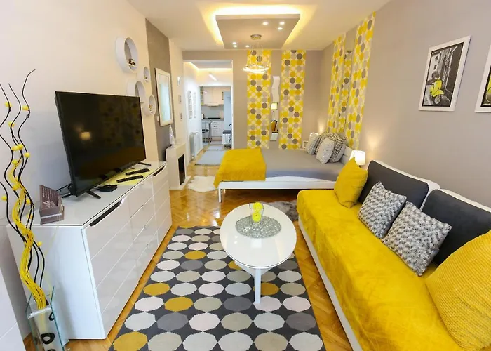 Welcome Center * סובוטיקה