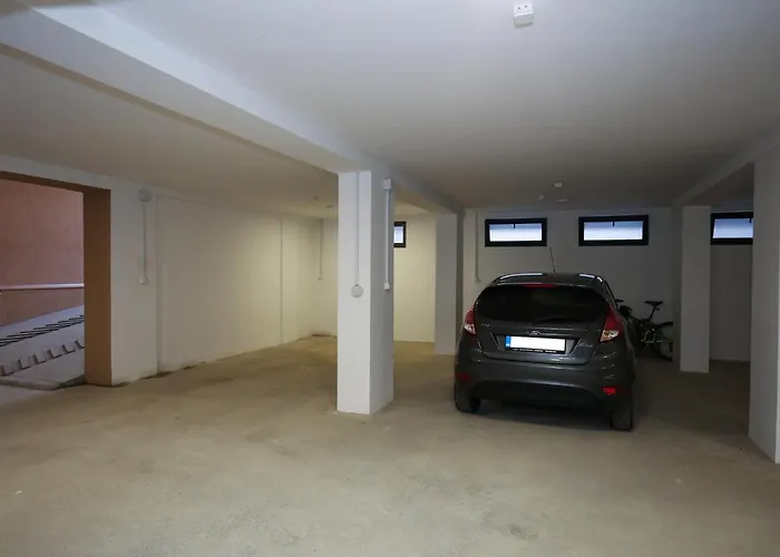 Welcome Center * スボティツァ